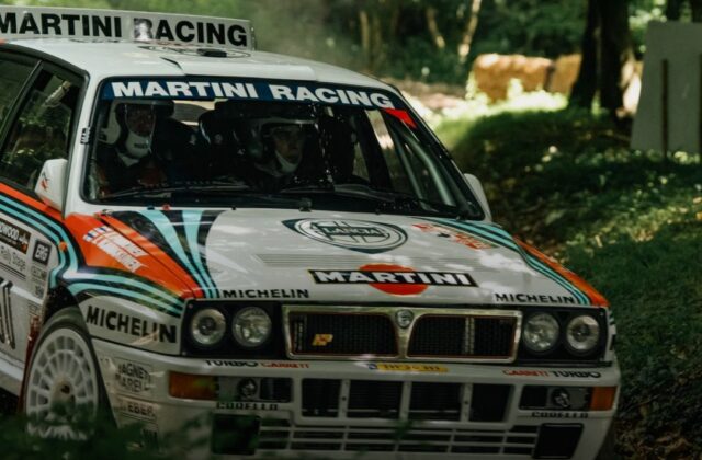 Auto d’epoca in gara: la Transitalia Marathon fa tappa a Rimini