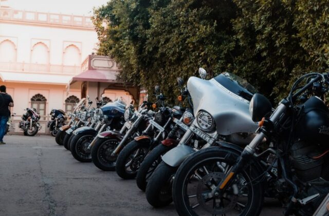 Transitalia Marathon, la carovana di moto d’epoca fa tappa nel riminese