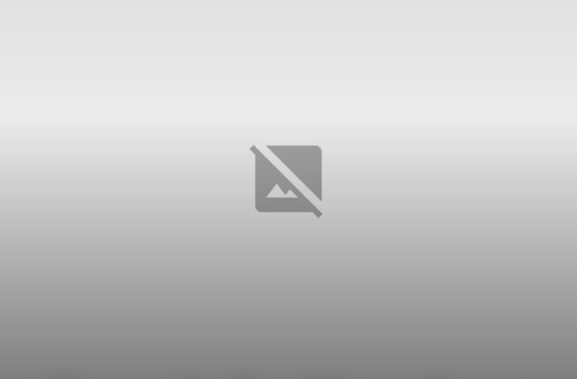 Rimini tappa della Transitalia Marathon, auto storiche in città