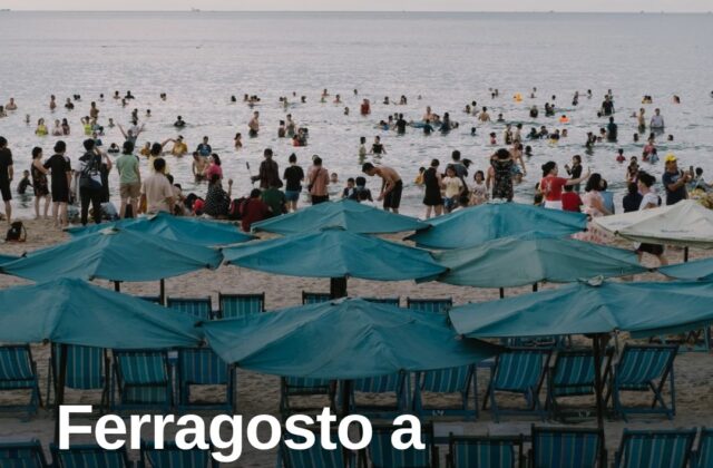 Ferragosto a Miramare, spiagge piene tra bagni e festa