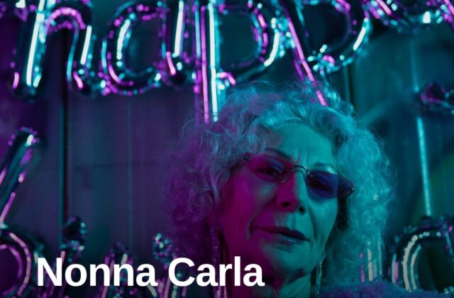 Rimini, nonna Carla festeggia 100 anni in spiaggia