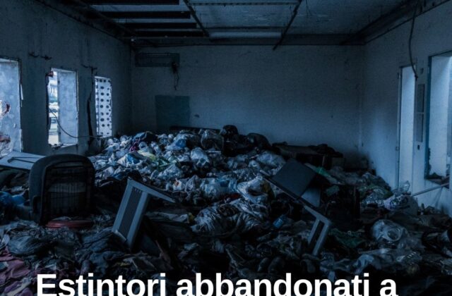 Estintori abbandonati vicino ai cassonetti: rintracciato il proprietario