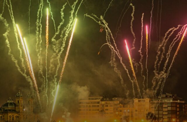 Fuochi d’artificio sul lungomare, spettacolo atteso in città