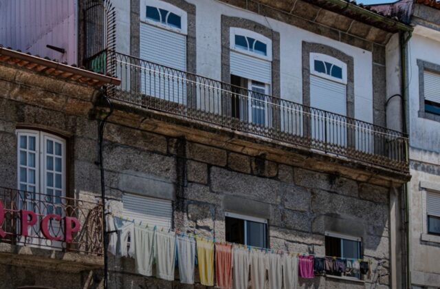 Locali inabitabili, il Tar respinge tre ricorsi contro il Comune