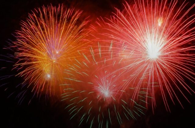 Fuochi d’artificio a Rimini, spettacolo atteso sul lungomare