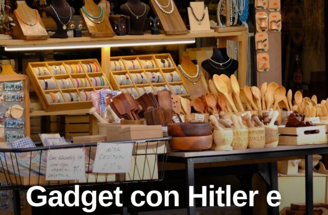 Rimini, tazze e bottiglie con Hitler e Mussolini: bufera sui gadget