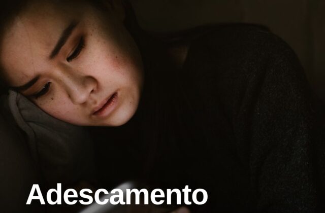 Adescava una 16enne online e la ricattava: 7 anni di carcere