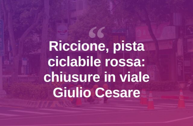 Riccione, la pista ciclabile di viale Giulio Cesare si tinge di rosso