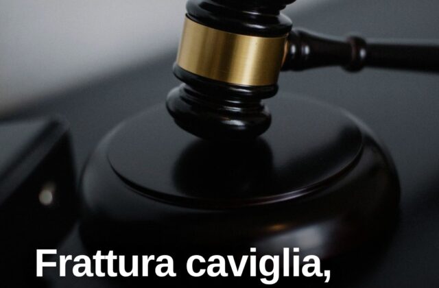 Cade e si frattura la caviglia: il Tribunale riconosce 56mila euro