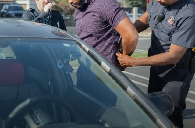 Rimini, arrestato 47enne: “Non ero ubriaco, non sono entrato al bar”