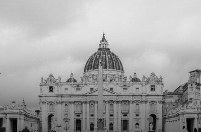 Il Papa: «Prima dei confini ci sono le persone»