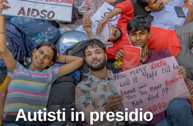 Autisti in presidio davanti a Start dopo l’aggressione: “Più tutele”