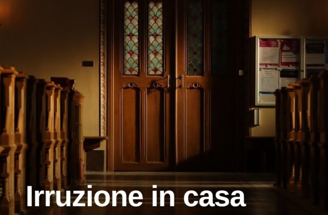 Rimini, irrompe in casa parrocchiale e minaccia il parroco: denunciato
